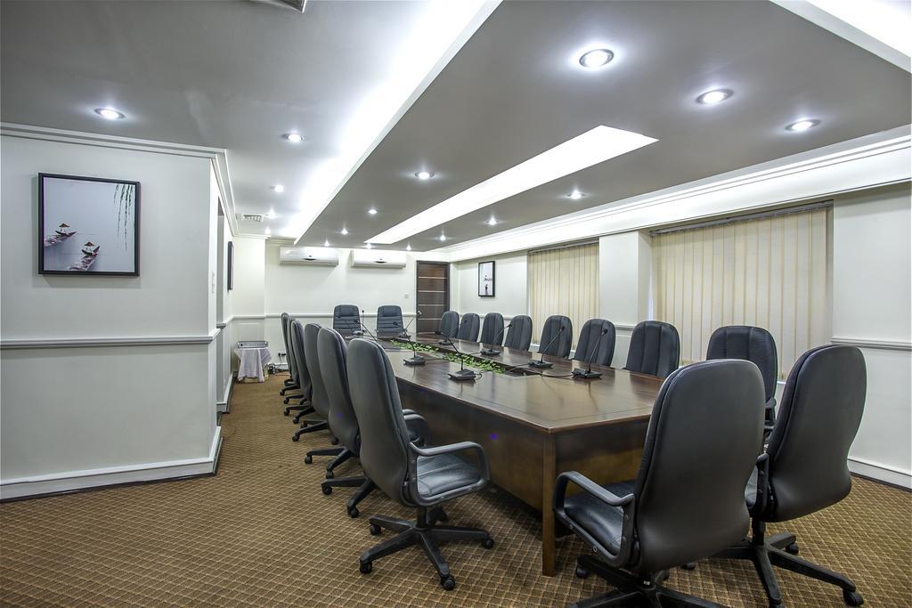 Hotel Agrabad Limited Chittagong Exteriör bild