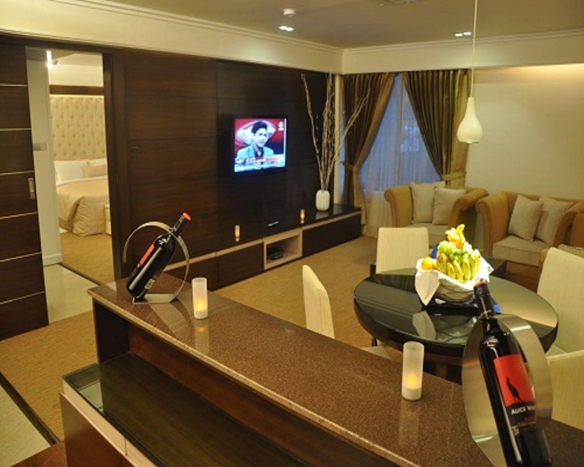 Hotel Agrabad Limited Chittagong Exteriör bild