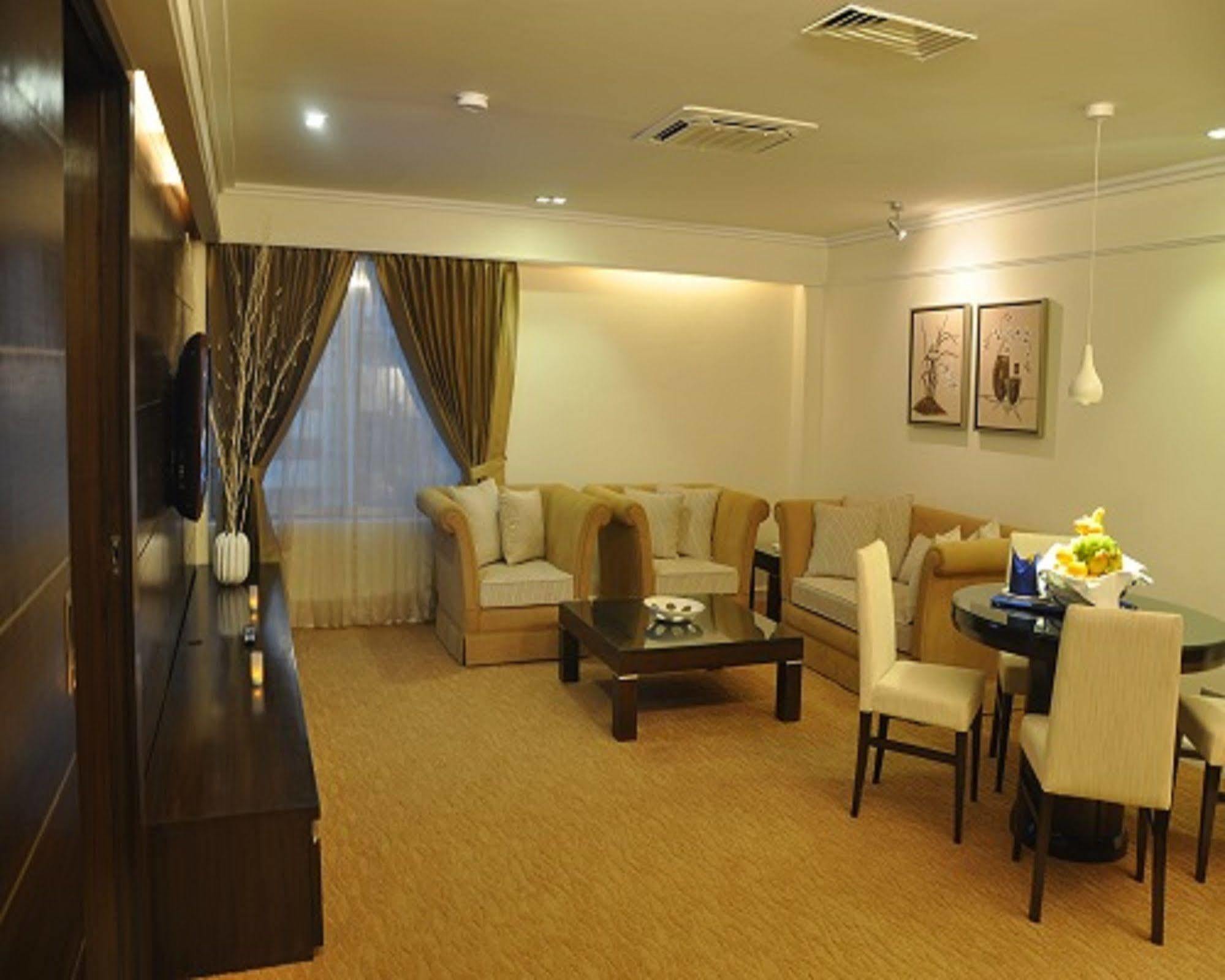 Hotel Agrabad Limited Chittagong Exteriör bild